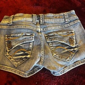 Vintage Women's Blue Denim Shorts